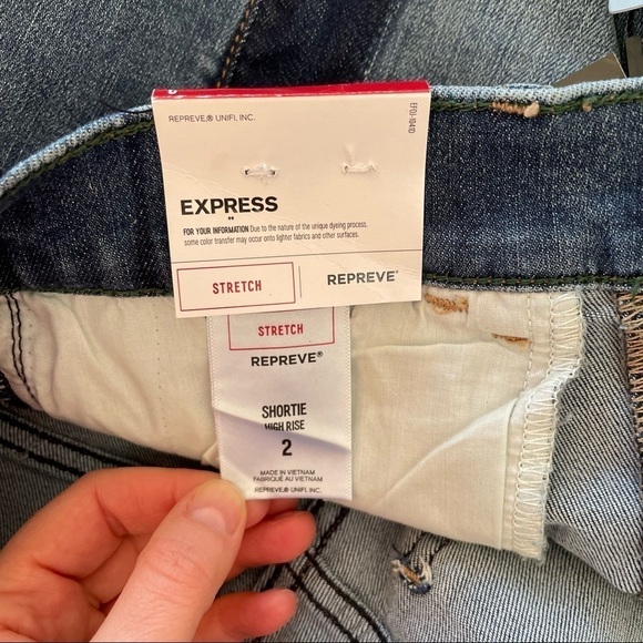 NWT EXPRESS High Waisted Side Stripe Raw Hem Midi Jean Shorts - Picture 10 of 13